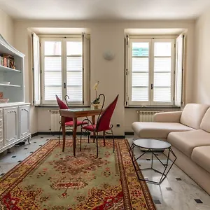 apt-casa-marina-nel-cuore-di-genova.hotelitalianriviera.com/